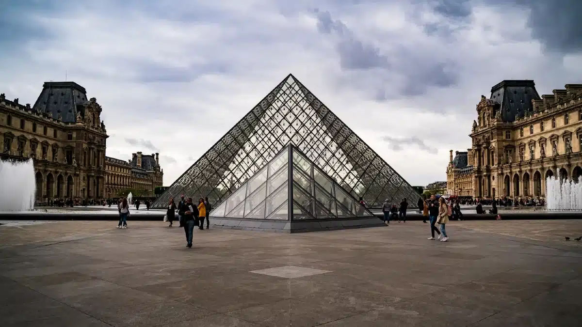 Otváracie hodiny múzea Louvre – harmonogram a najlepší čas na návštevu
