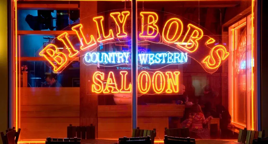 Billy Bobo kaimo vesterno salūnas